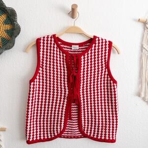 Nikka K Red and White Tie Front Sweater Vest Size Medium Cottagecore